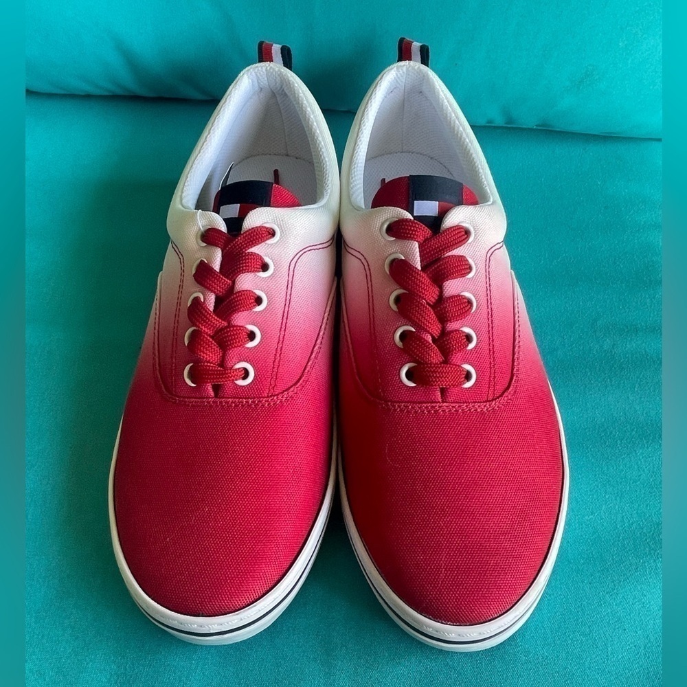 NWT Men’s Tommy Hilfiger Remmo Low size 11.5 - Picture 2 of 9